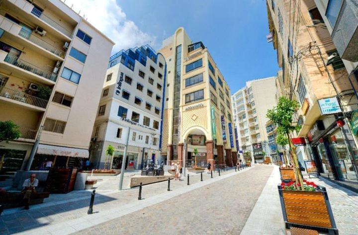 Luxury Apartment With Valletta And Harbour Views Sliema Kültér fotó
