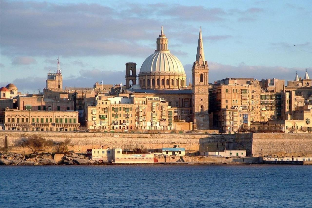 Luxury Apartment With Valletta And Harbour Views Sliema Kültér fotó