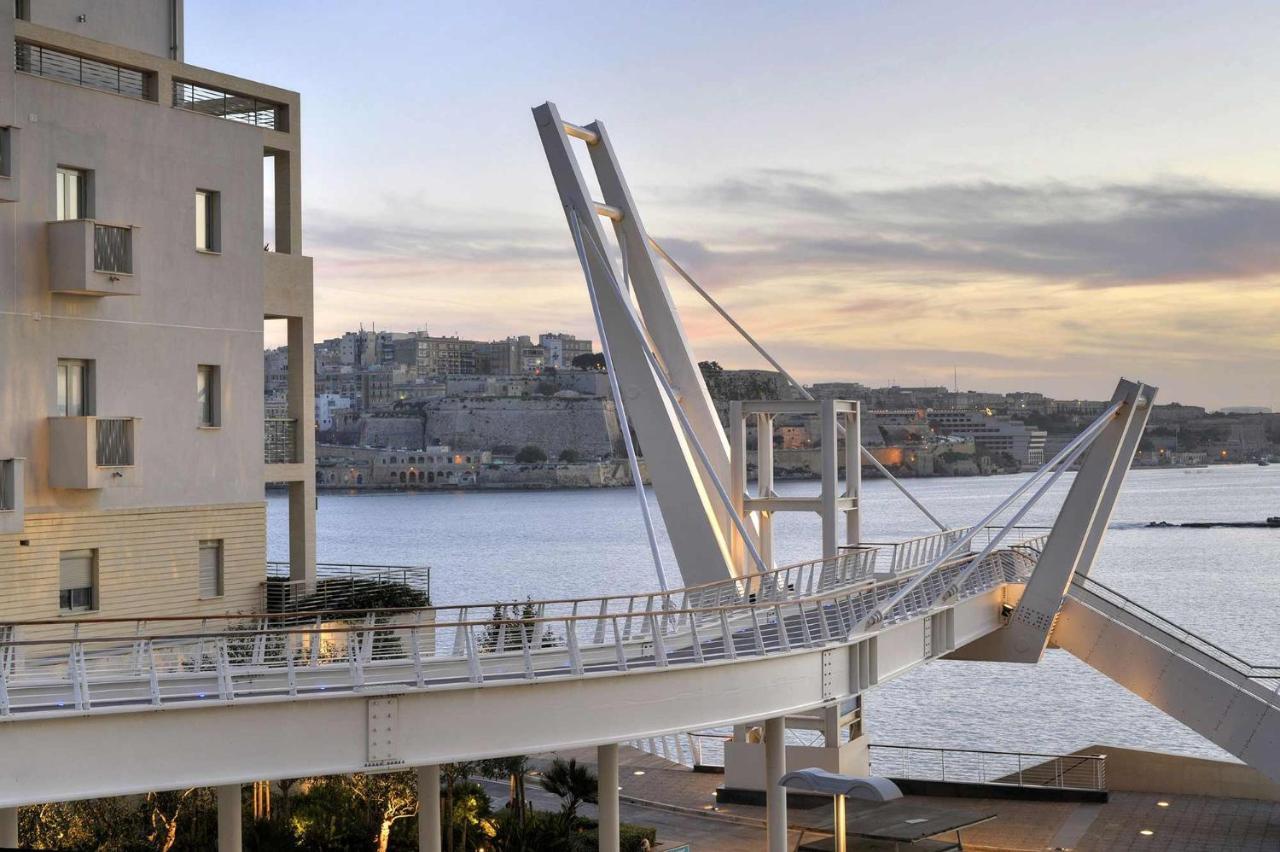 Luxury Apartment With Valletta And Harbour Views Sliema Kültér fotó