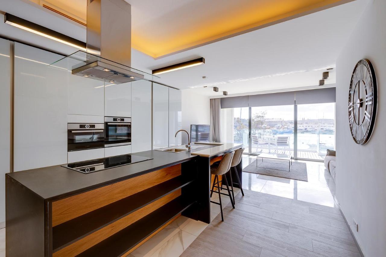 Luxury Apartment With Valletta And Harbour Views Sliema Kültér fotó