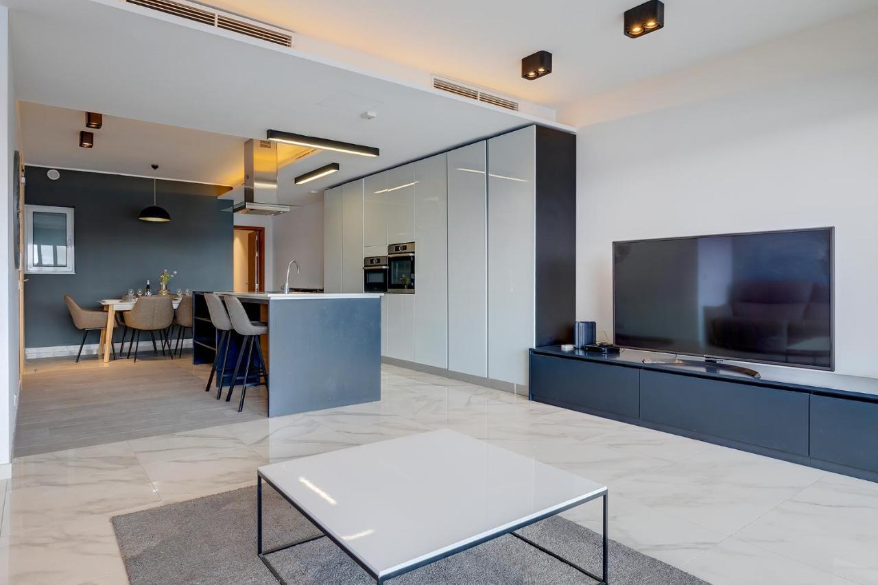 Luxury Apartment With Valletta And Harbour Views Sliema Kültér fotó